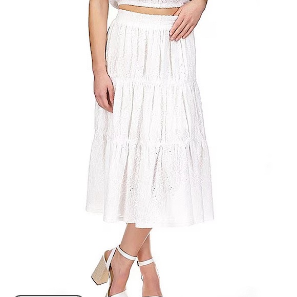 NWT. Michael Kors 2PC Eyelet Midi Skirt-Size L and Cropped Top-Size XL. White. - Picture 6 of 11
